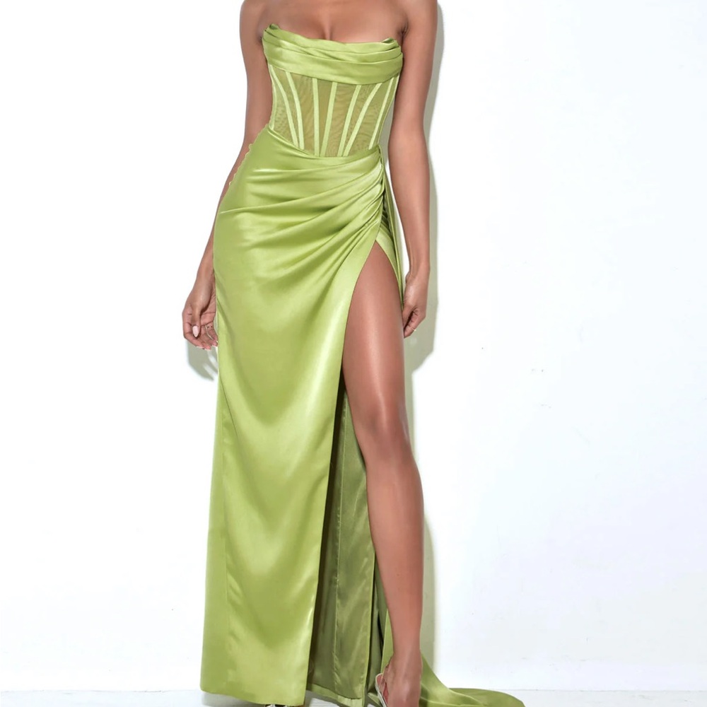 Miss Circle | Prisa Lime High Slit Satin Corset Gown